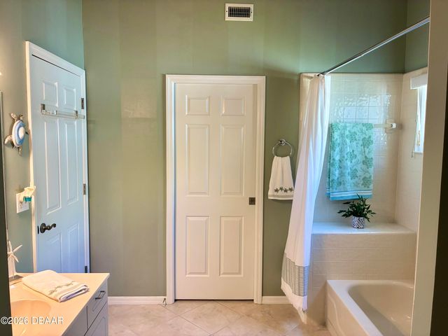 982 Breezemont Court, Port Orange, FL 32127