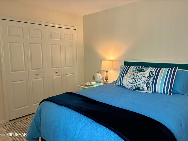 982 Breezemont Court, Port Orange, FL 32127