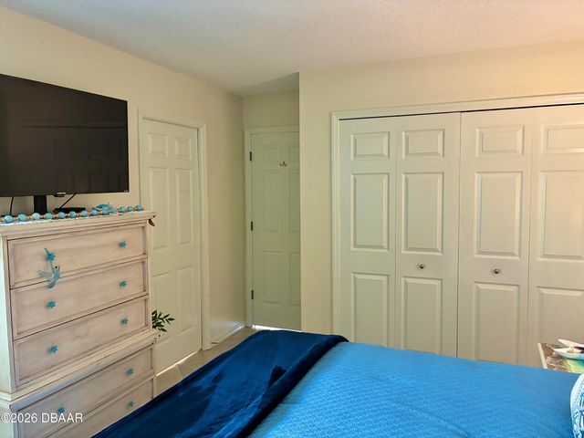 982 Breezemont Court, Port Orange, FL 32127