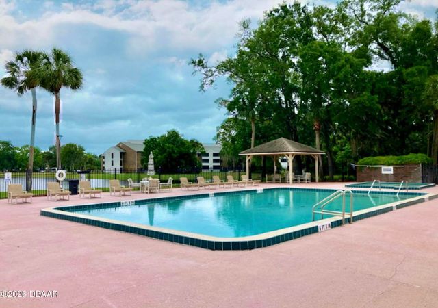 982 Breezemont Court, Port Orange, FL 32127