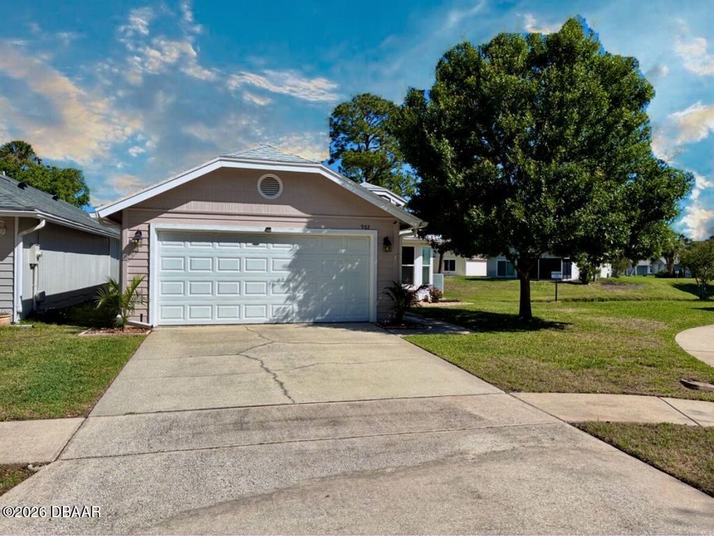 982 Breezemont Court, Port Orange, FL 32127