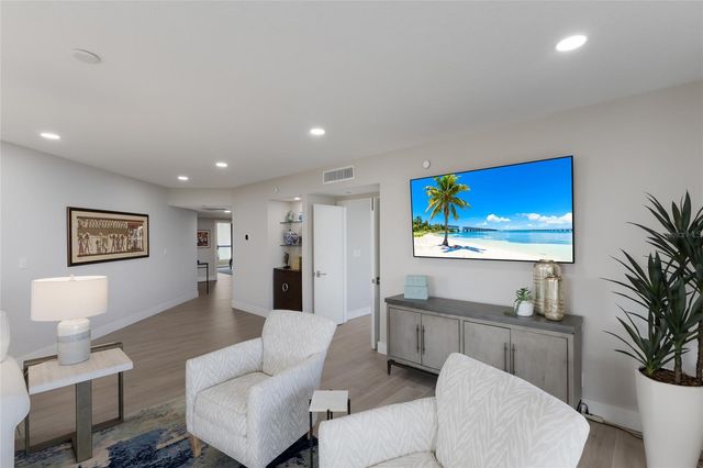 2120 HARBOURSIDE DRIVE 628, Longboat Key, FL 34228