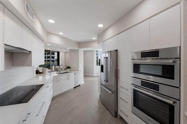 2120 HARBOURSIDE DRIVE 628, Longboat Key, FL 34228