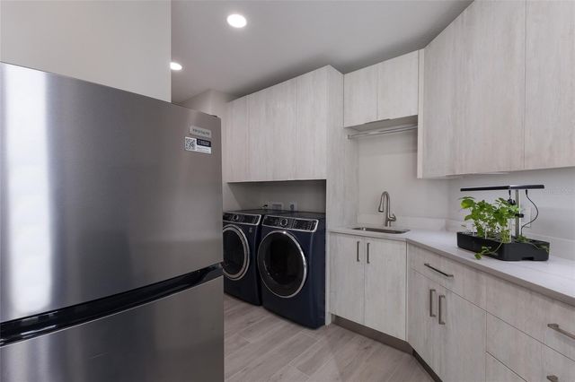 2120 HARBOURSIDE DRIVE 628, Longboat Key, FL 34228