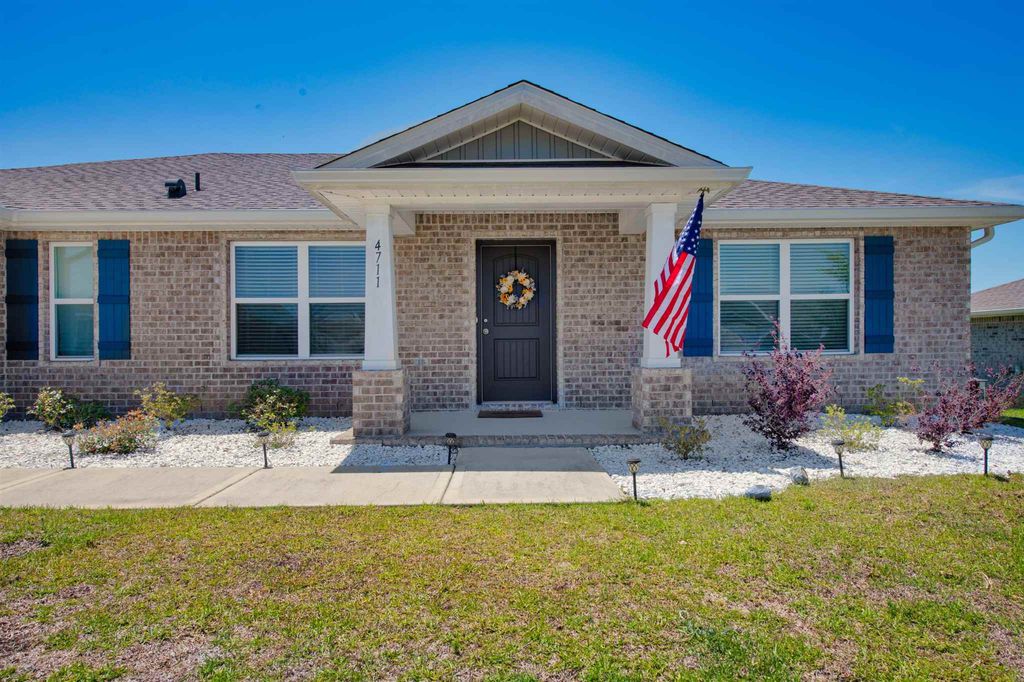 4711 Determination Ct, Milton, FL 32570