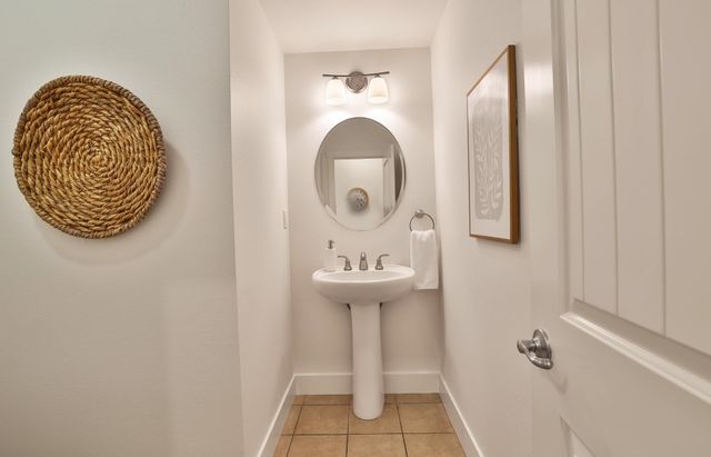 2574 Alvin St, Mountain View, CA 94043