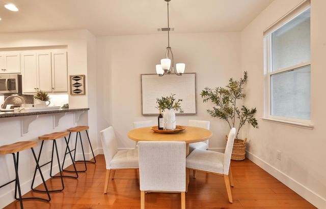 2574 Alvin St, Mountain View, CA 94043