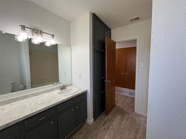 6415 Circo Drive, De Cordova, TX 76049