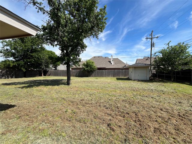 6415 Circo Drive, De Cordova, TX 76049