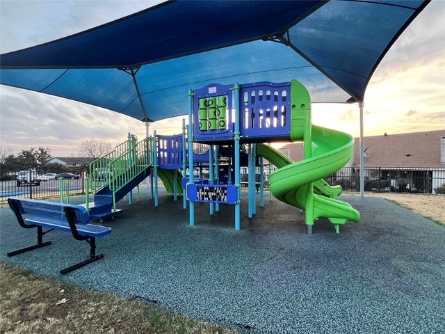 6415 Circo Drive, De Cordova, TX 76049