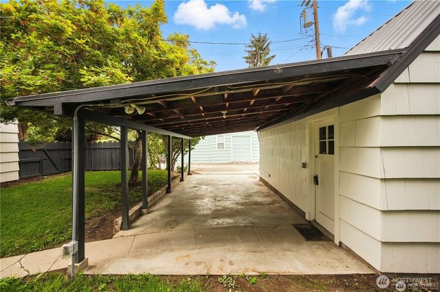 417 N Columbia Street, Chelan, WA 98816