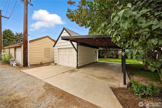 417 N Columbia Street, Chelan, WA 98816