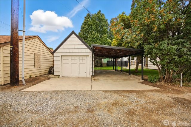 417 N Columbia Street, Chelan, WA 98816