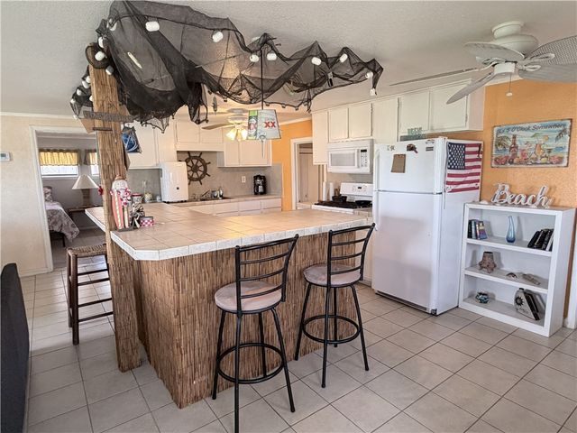 113 Riviera Dr, Corpus Christi, TX 78418