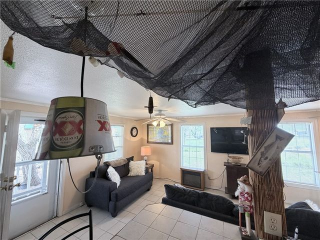 113 Riviera Dr, Corpus Christi, TX 78418