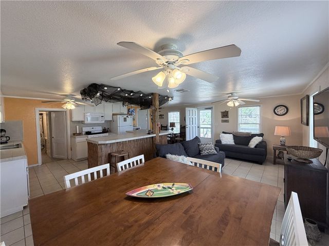 113 Riviera Dr, Corpus Christi, TX 78418