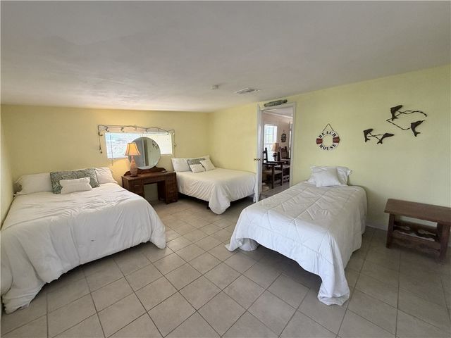 113 Riviera Dr, Corpus Christi, TX 78418