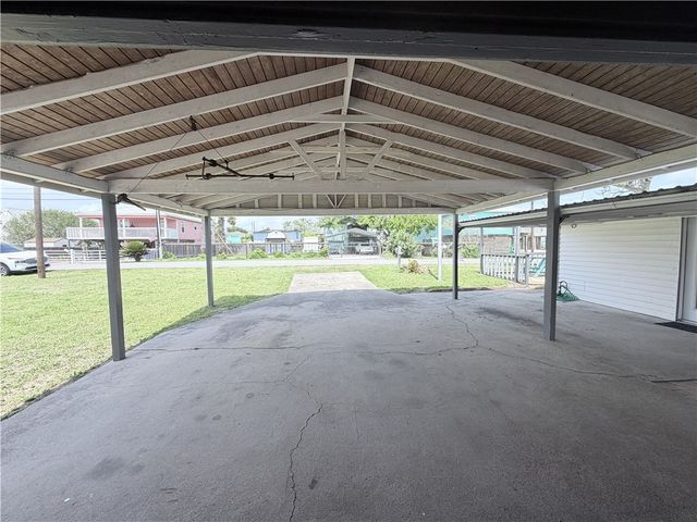 113 Riviera Dr, Corpus Christi, TX 78418