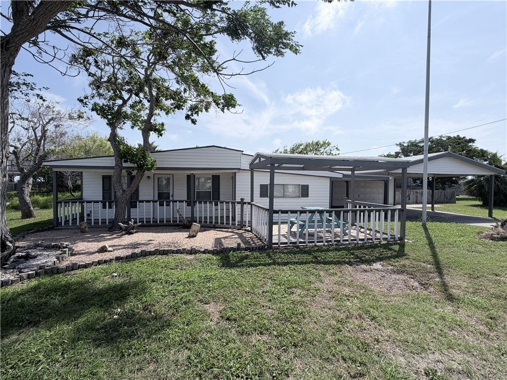 113 Riviera Dr, Corpus Christi, TX 78418
