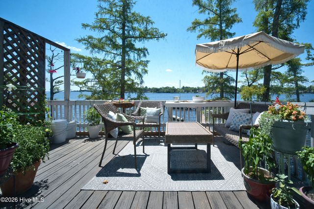 12 Harbor Bay Place, Elizabeth City, NC 27909