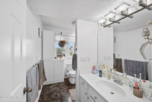12 Harbor Bay Place, Elizabeth City, NC 27909