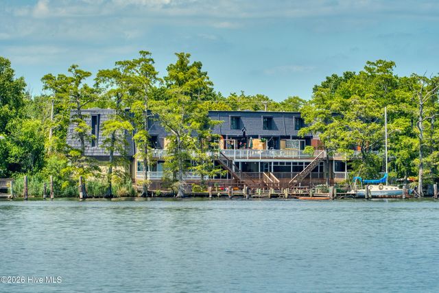 12 Harbor Bay Place, Elizabeth City, NC 27909