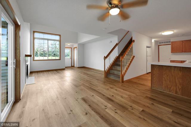 17397 Glacier Way, Lakeville, MN 55044