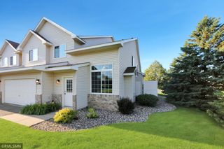 17397 Glacier Way, Lakeville, MN 55044