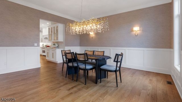 7 Woodcrest Rd, Florham Park Boro, NJ 07932