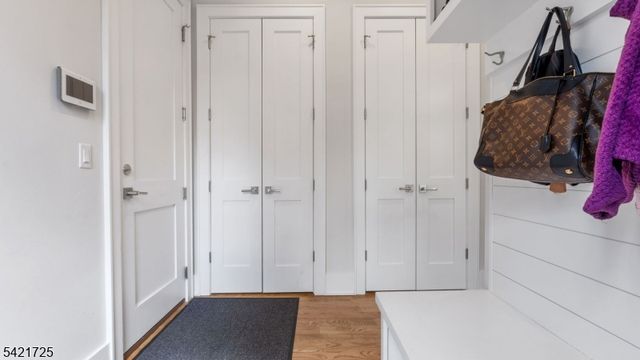 7 Woodcrest Rd, Florham Park Boro, NJ 07932