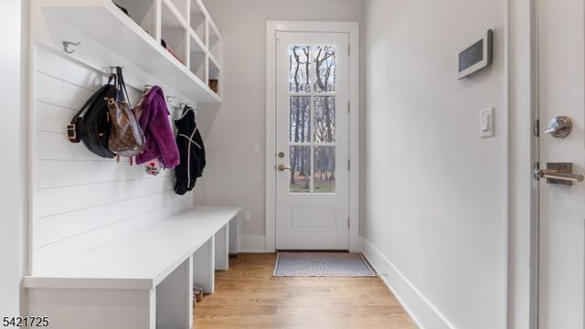 7 Woodcrest Rd, Florham Park Boro, NJ 07932