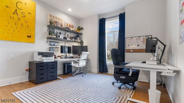 7 Woodcrest Rd, Florham Park Boro, NJ 07932