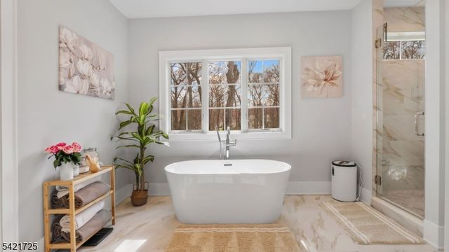 7 Woodcrest Rd, Florham Park Boro, NJ 07932