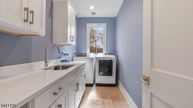 7 Woodcrest Rd, Florham Park Boro, NJ 07932