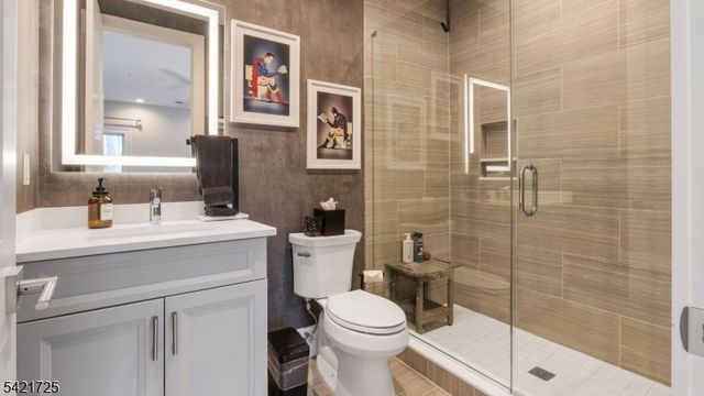 7 Woodcrest Rd, Florham Park Boro, NJ 07932