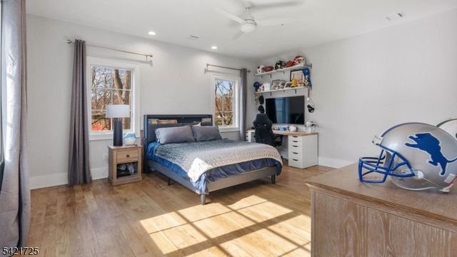 7 Woodcrest Rd, Florham Park Boro, NJ 07932