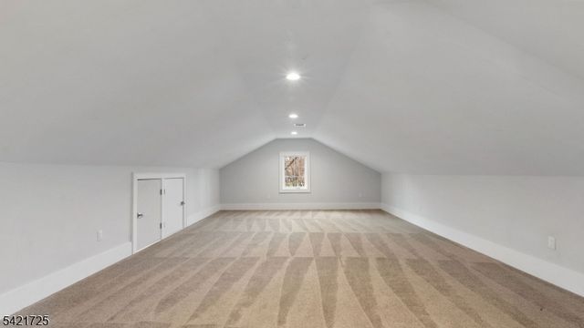 7 Woodcrest Rd, Florham Park Boro, NJ 07932