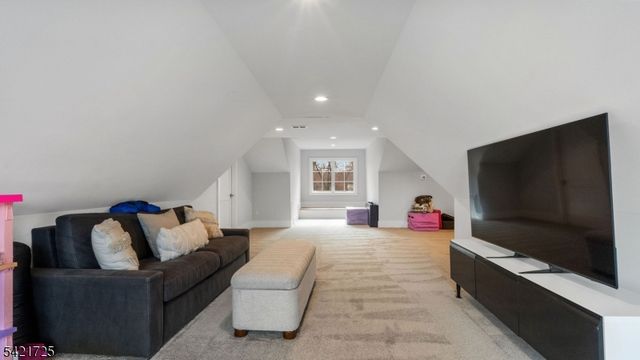 7 Woodcrest Rd, Florham Park Boro, NJ 07932