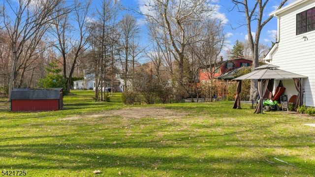 7 Woodcrest Rd, Florham Park Boro, NJ 07932