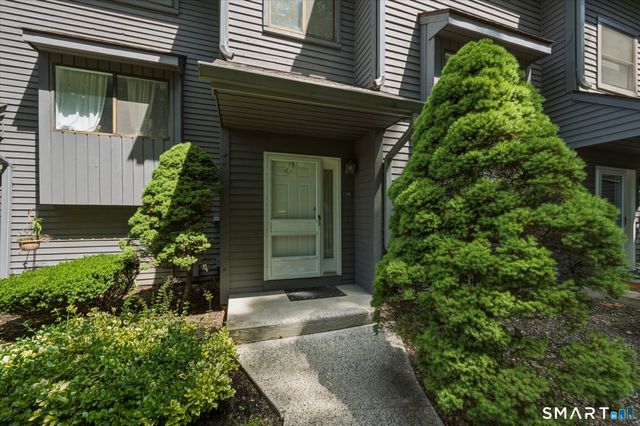 330 Conestoga Way 330, Glastonbury, CT 06033