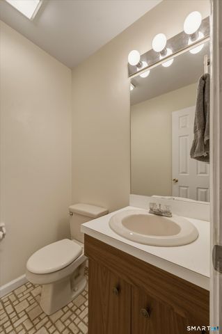 330 Conestoga Way 330, Glastonbury, CT 06033