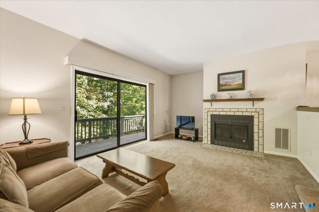 330 Conestoga Way 330, Glastonbury, CT 06033