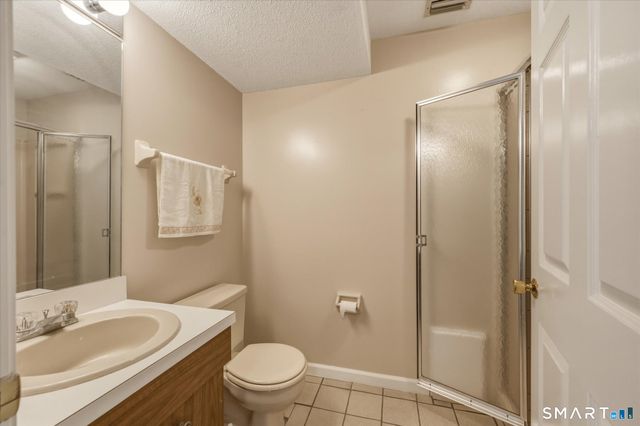 330 Conestoga Way 330, Glastonbury, CT 06033