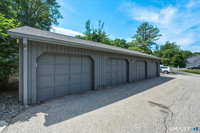 330 Conestoga Way 330, Glastonbury, CT 06033