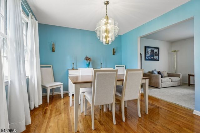 25 MANCHESTER DRIVE, Westfield Town, NJ 07090