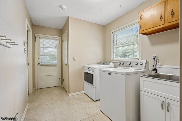 25 MANCHESTER DRIVE, Westfield Town, NJ 07090