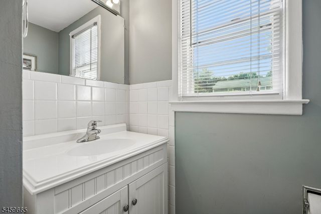 25 MANCHESTER DRIVE, Westfield Town, NJ 07090