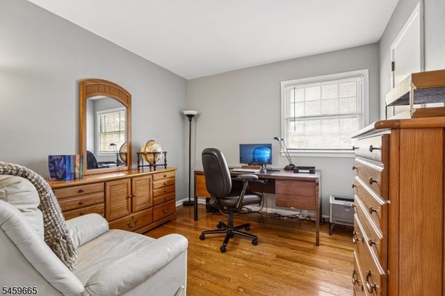 25 MANCHESTER DRIVE, Westfield Town, NJ 07090