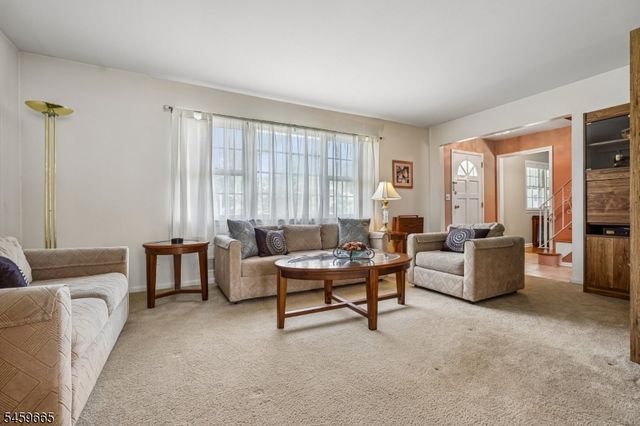 25 MANCHESTER DRIVE, Westfield Town, NJ 07090