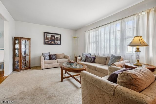 25 MANCHESTER DRIVE, Westfield Town, NJ 07090